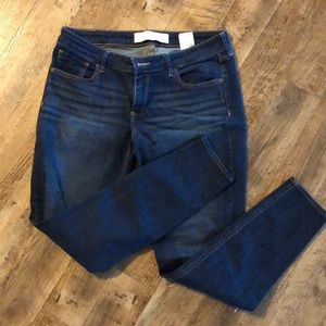 Abercrombie Jean no distressing